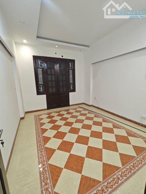Bán nhà Khuất Duy Tiến - Thanh Xuân - Phân lô - Oto tránh đỗ - Kinh doanh - 20 tỷ - 5