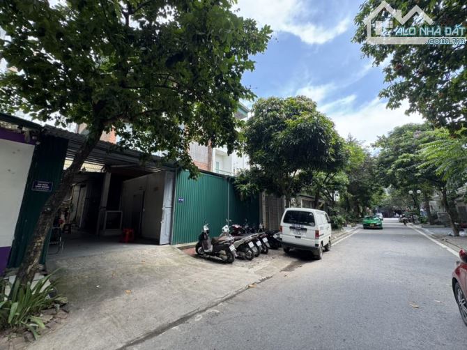 Bán BT Tây Nam Linh Đàm - Gần chung cư , KD đẹp - 180m2 -45,8tỷ - 5