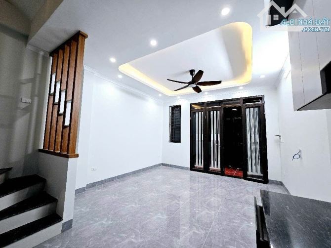 Bán nhà Phúc Lý, 5 tầng ngõ thông ôtô, gần UBND Quận, ĐL Tây Thăng Long cực gần giá 5,7 tỷ - 5