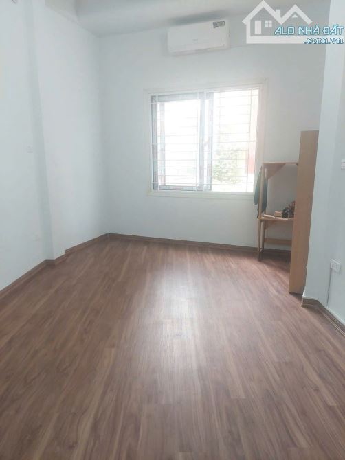 Bán nhà ngõ  Núi Trúc, DT 17/20m, 6 tầng, MT 3.4m, giá 7.2 tỷ, ngõ oto tránh. - 5