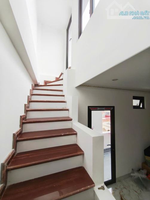 BÁN NHÀ MỚI, ĐẸP VIỆT HƯNG – TRUNG TÂM – NỞ HẬU - MẶT TIỀN KHỦNG 6M – 95M2 CHỈ 22,5 TỶ - 6