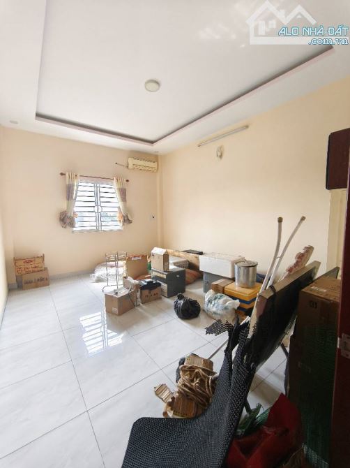 Nhà 4 tầng đường THỚI AN 13, phường THỚI AN, Q12, dt 214,8m2 (4,5mx23m), Hẻm 5m . 7Tỷ - 6