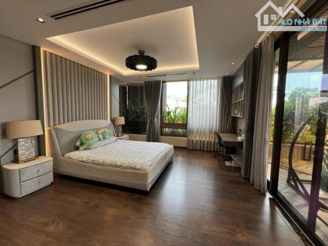 Bán biệt thự đẹp 300m2 gần ngay Trần Não, hầm 3 tầng giá 59 tỷ - 6