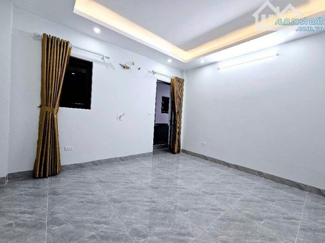 Bán nhà Phúc Lý, 5 tầng ngõ thông ôtô, gần UBND Quận, ĐL Tây Thăng Long cực gần giá 5,7 tỷ - 6