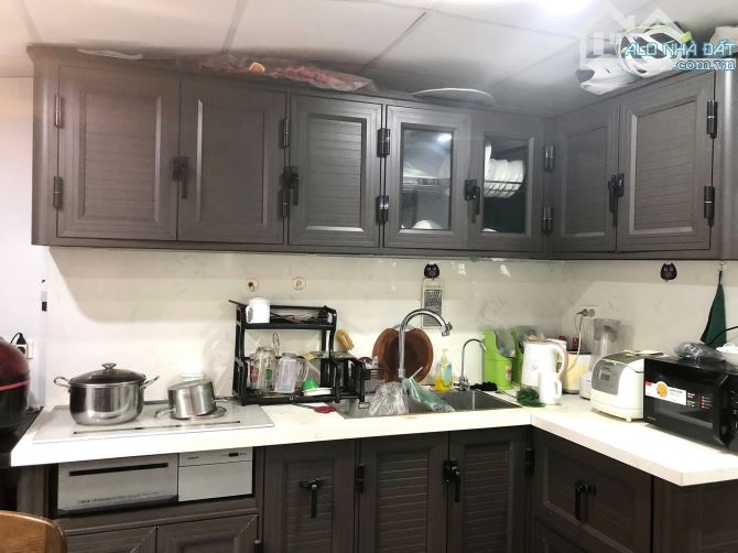 Bán Gấp Tập thể phường Giảng Võ💥75m2💥3 Ngủ+WC💥Nhà đẹp Ở Luôn💥68tr/m2 còn thương lượng - 6