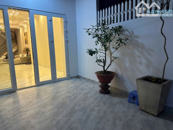 Nhà Mới - Góc 2MT - HXH đường Tôn Thất Tùng, Q.1 - 4m x 25m (Nở hậu) - 4 Tầng - 23 Tỷ - 7