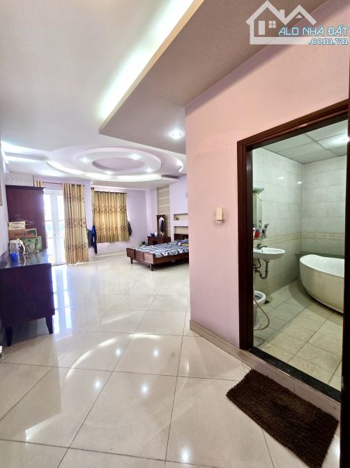 HIẾM 2 MẶT TIỀN MAN THIỆN & D2 – HẦM + 4 TẦNG – DIỆN TÍCH 104M2 – HƠN 400M2 SÀN – NGANG 5M - 8