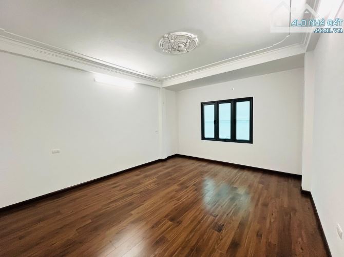 NHÀ BÁN NGÔ GIA TỰ 43M-6 TẦNG -4MT-7 TỶ NHÀ ĐẸP FULL ĐỒ - NGÕ RỘNG THOÁNG - 8