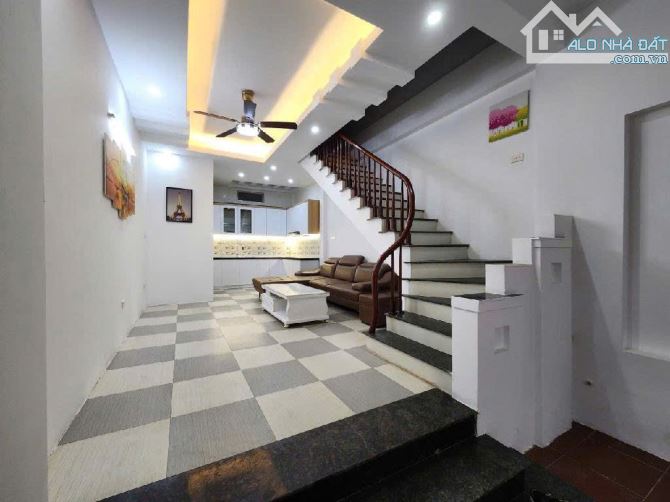 Thanh Xuân – Định Công Thượng - 40m mt4m 5 tầng Chỉ 7,15 tỷ - 9