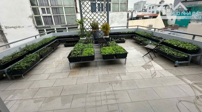 Biệt thự - Ngay CV Lê Văn Tám, P. VTS, Quận 3 - DT: 6,4m x 18m - 4 Tầng - Giá: 27,5 Tỷ - 9