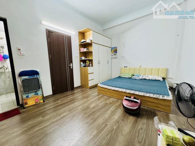 TRẦN ĐẠI NGHĨA, QUẬN HAI BÀ TRƯNG, 23M2,5 TẦNG, GẦN PHỐ, KINH DOANH. - 9