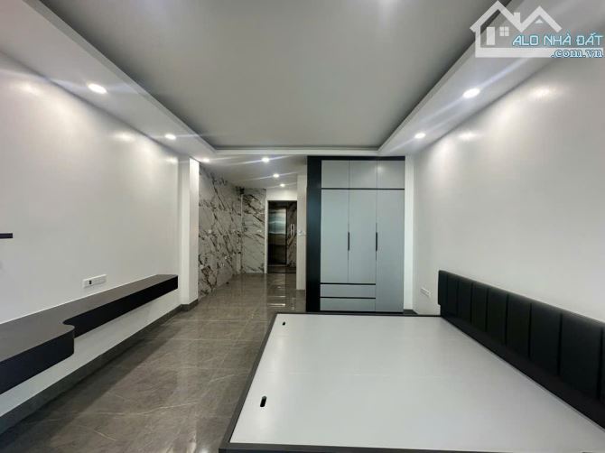 🏡 Siêu phẩm 8 tầng – Thang máy – Full nội thất sang xịn – gara 2 ô tô thoải mái. DT 45m2 - 9