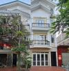 NHÀ ĐẸP TRUNG KÍNH KINH DOANH GARA Ô TÔ 7 CHỖ 77M CHỈ 22.9 TỶ