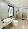 Bán nhà xây mới đẹp ngõ 75 Hồ Tùng Mậu, bên cạnh đại học thương mại, ô tô đỗ sát, giá tốt.