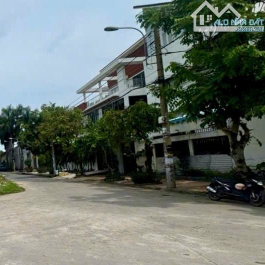 QUẬN 12, BÁN LÔ ĐẤT KHU BIỆT THỰ THẠNH XUÂN, DT 15X20M