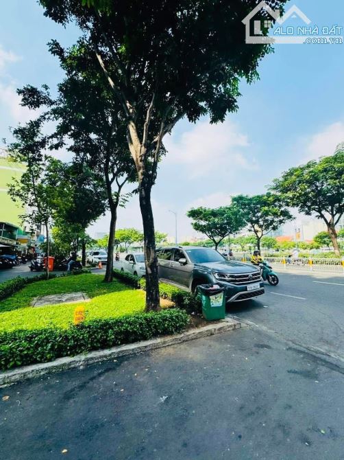 HẺM 8M🚛 102M2 (4,1 x 25) - C4 TIỆN XÂY MỚI