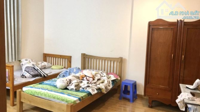 Gấp bán nhà Quận 9(cũ), giá 13.3 tỷ, đất dt 330m2, gần Mt Lã Xuân Oai.