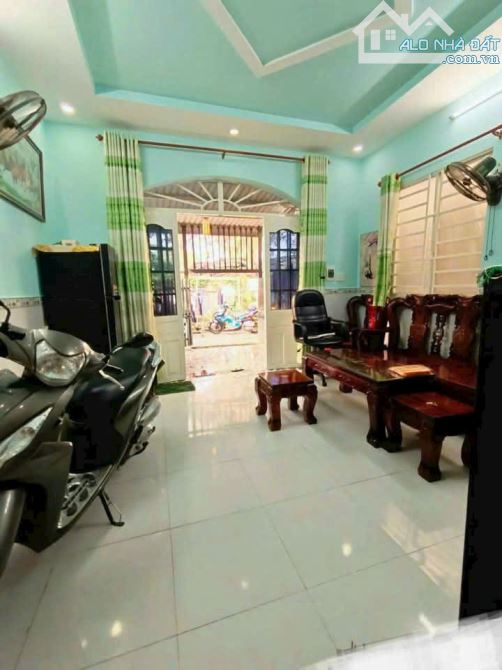 CHỦ GỞI BÁN NHÀ CẤP 4 CÓ GÁC P.BỬU HÒA NGAY CHÂN CẦU BỬU HÒA, 56M2, SỔ RIÊNG, THỔ CƯ 100%,