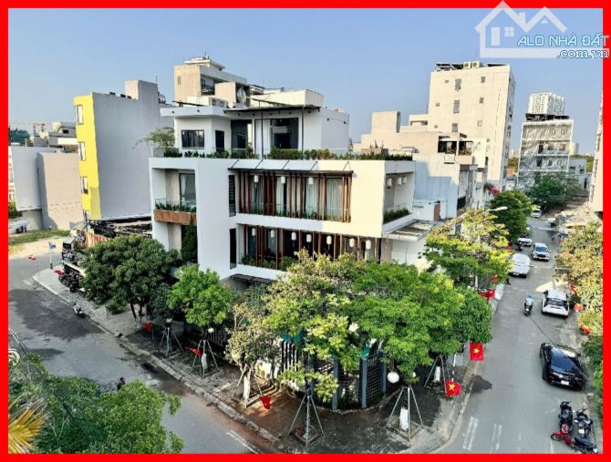 Bán Villas lô góc 2 mặt tiền Trung tâm Hải Châu, Đà Nẵng - 4 tầng, có hồ bơi - Giá 25,3 tỷ