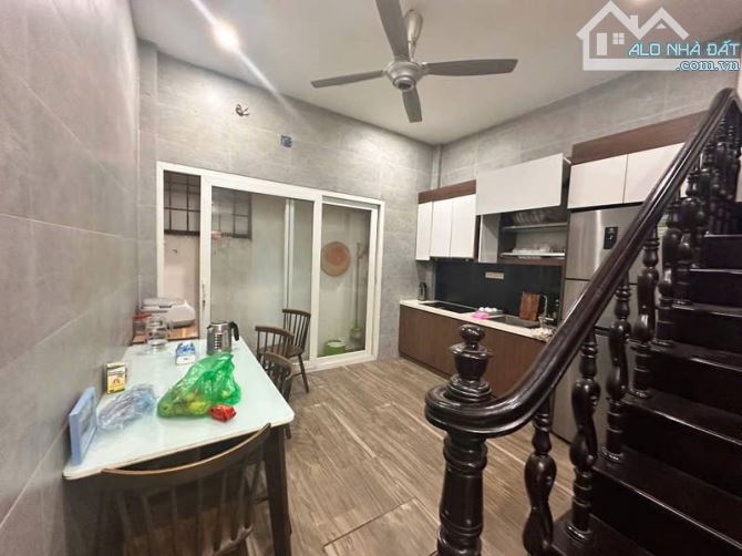Cần bán nhà phố Chùa Hà 45 m2 4 tầng 4 m mặt tiền 12,4
