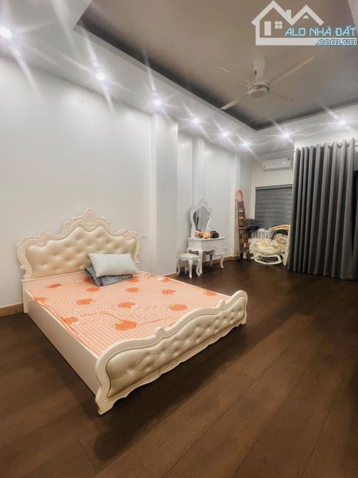 🔥 BÁN NHÀ THỊNH QUANG – 10M RA Ô TÔ – 46.1M2 – 5 TẦNG – MẶT TIỀN 4.3M – CHỈ 8.75 TỶ🔥