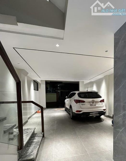 PHÂN LÔ VIP Đ. TRƯỜNG CHINH, NGÃ TƯ SỞ, 52M2 * 5T VIEW CÔNG VIÊN, OTO ĐỖ CỬA, 15 TỶ.