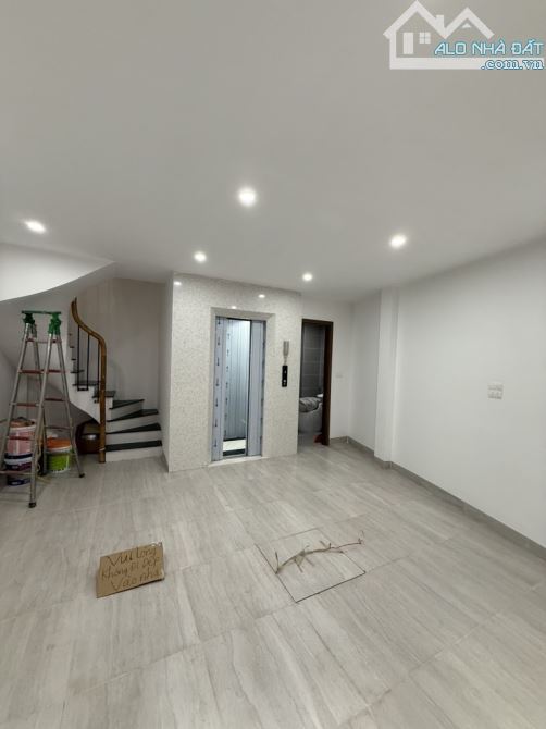 MẶT NGÕ PHỐ CÁT LINH , 7TẦNG THANG MÁY NHẬP KHẨU-DT 37M2-MT,7.2:GIÁ CHỈ 14.6 TỶ