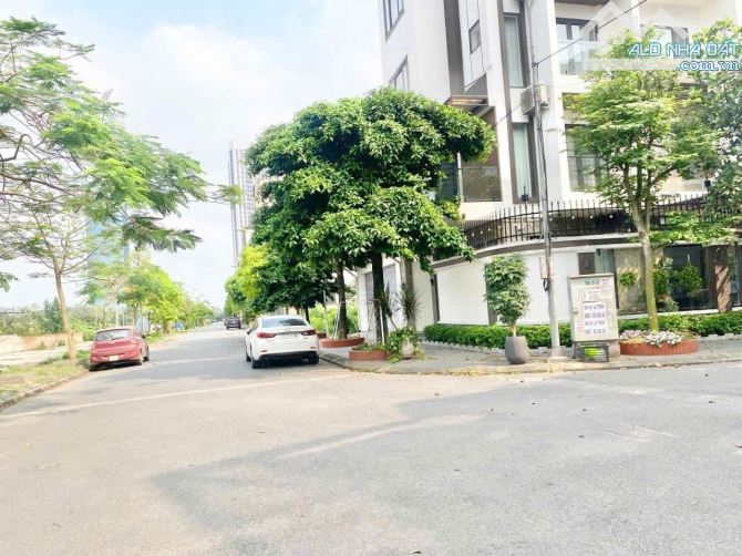 DUY NHẤT - LÔ ĐẤT MẶT VƯỜN HOA SAU QUẬN UỶ HỒNG BÀNG