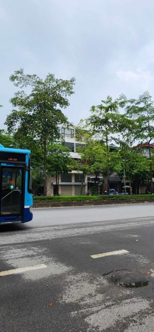 MẶT PHỐ NGÔ GIA TỰ LONG BIÊN  KD ĐỈNH CAO VỈA HÈ RỘNG HAI MẶT TIỀN GIÁ ĐẦU TƯ CHỦ NHIỆT BÁ