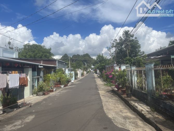 Bán đất Long Khánh,Đồng Nai, 150m2 thổ cư sổ riêng, mặt tiền nhựa ô tô thông
