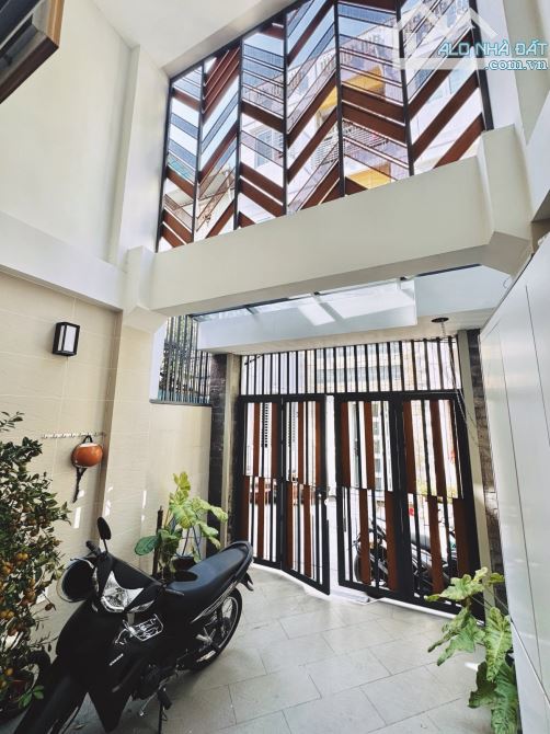 🏡 NHÀ ĐẸP CỰC PHẨM – THANG MÁY – HẺM BÀN CỜ TT Q3 – GẦN BV BÌNH DÂN – NHỈNH 12T