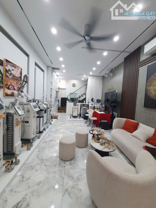 Phân lô ô bàn cờ quận Thanh Xuân, gần BV Bạch Mai, Đại học Bách Khoa, ô tô vào nhà, 55m2,