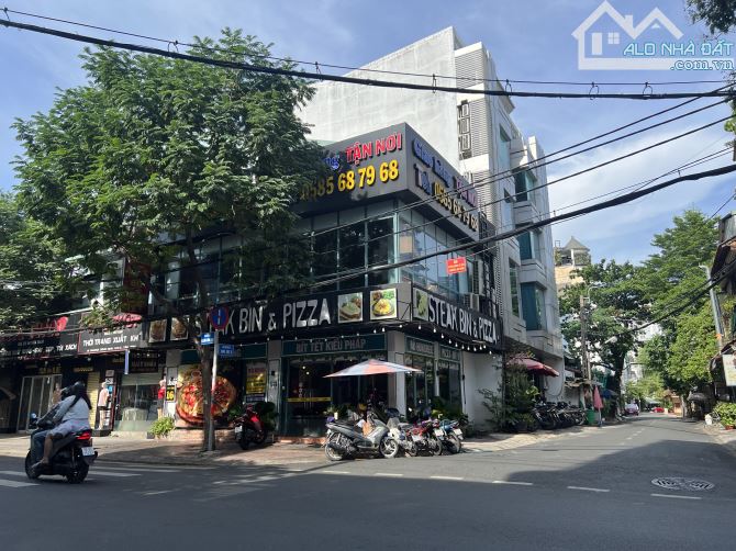 Góc 2 Mặt Tiền sầm uất khu Bàu Cát, DT: 5x13m, 3 tầng ST đẹp, góc thoáng, vỉa hè rộng