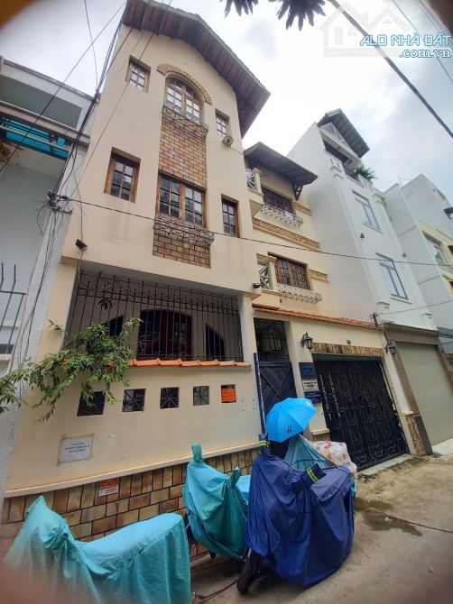 Chính chủ gửi bán nhà đường Lam Sơn , P.2 , Tân Bình , Dt 9x15m , 3 tầng , giá chỉ 21 tỷ