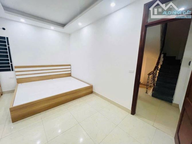 Bán nhà đẹp Gia Quất- ngõ rộng-đủ công năng 4,9 tỷ (thương lượng)