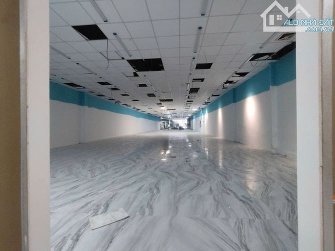 CHo thuê mbkd mặt tiền đường Phan huy ích 10x70m thông suốt
