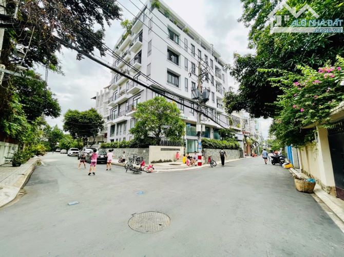 Biệt Thự 280m2 Góc 2 Mặt Tiền Hẻm Vip 149 Bành Vân Trân-Ngay CMT8-Xây Hầm 4 Lầu Mới Đẹp