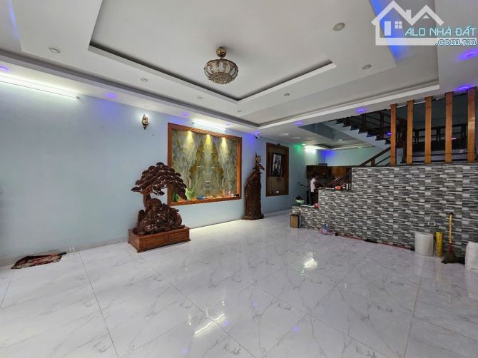 🏡 CẦN BÁN NHÀ ĐẦU VE RỘNG RÃI - ĐƯỜNG NGUYỄN HỮU LIÊU, P. ĐÔNG SƠN