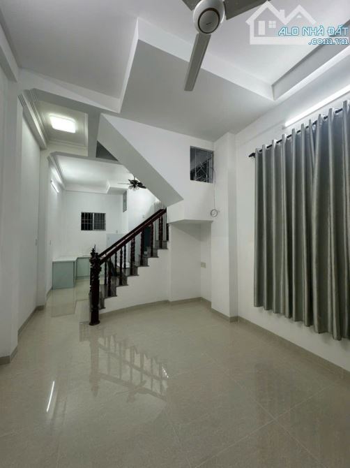 Nhà 4 tầng hẻm Nguyễn Hữu Huân trung tâm thành phố giá chỉ 4,5 tỷ