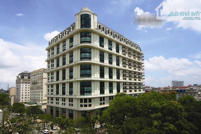 Bán tòa nhà văn phòng 10 tầng phố Lạc Trung 1250m2, mt 50m, chỉ 350 tỷ.