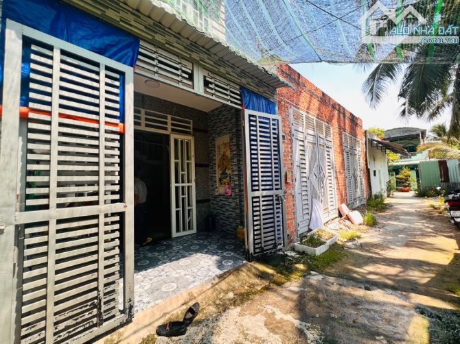 Nhà cách 30m mt Phan Văn Đối, 9.5x16m, 3 tầng, Bà Điểm, Hóc Môn, hơn 4 tỷ