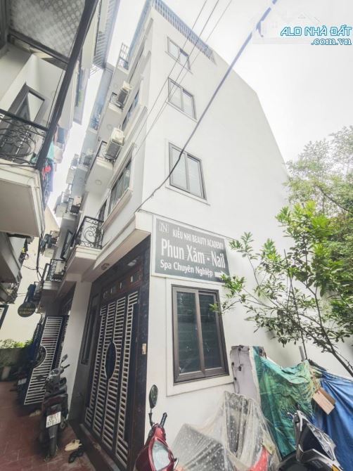 Bán nhà mới đẹp, 50m ra đườngTrịnh Văn Bô, ô tô đỗ cửa, DT 31m2, 5 tầng, giá chỉ 6.8 tỷ