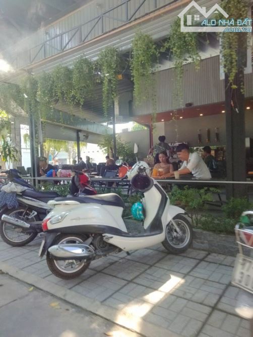 🏡  BÁN GẤP GIẢM 1 TỶ- NHÀ MẶT TIỀN THẠNH LỘC 15, QUẬN 12-113M2 NGANG 10M CHỈ CÒN 6.5 TỶ