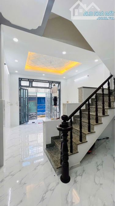 Cần bán gấp nhà mặt đường SỐ 2 phường TĂNG NHƠN PHÚ A. Q9,40m2..,2tầng,3 tỷ HẺM 4M