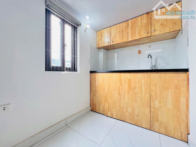 Bán tòa CCMN Láng Hạ, 18p, DT 1.1 tỷ/năm, ô tô 20m, gần phố, PPCC, 80M2 X 7 TẦNG