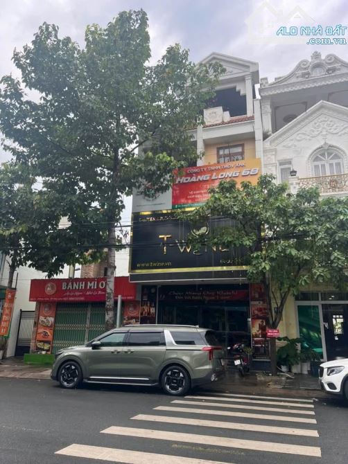 Nhà MT D1 KDC Phú Hòa - TDM: 6 X 20 Full thổ cư, Hoàn công sẵn, 1 trệt 3 lầu