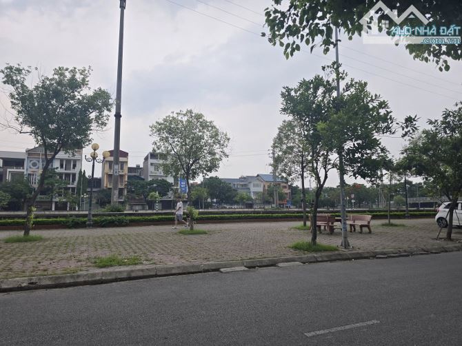 Bán đất Biệt Thự Lạc Long Quân - View Sông - TP Hải Dương