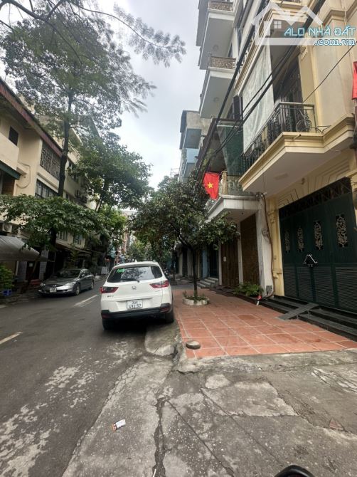 Bán nhà Hà Đông: 40m*5tầng, 4Ngủ, 20m ô tô tránh, full nội thất, chỉ hơn 8tỷ