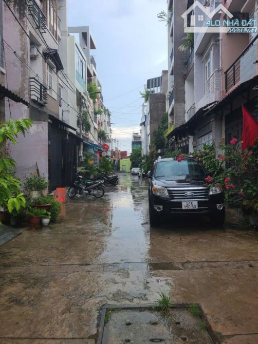 Bán Nhà 4 tầng  đường HÀ HUY GIÁP, phường THẠNH LỘC,Q12. dt 52m²(4mx13m).Hẻm 8m giá 7,6 tỷ