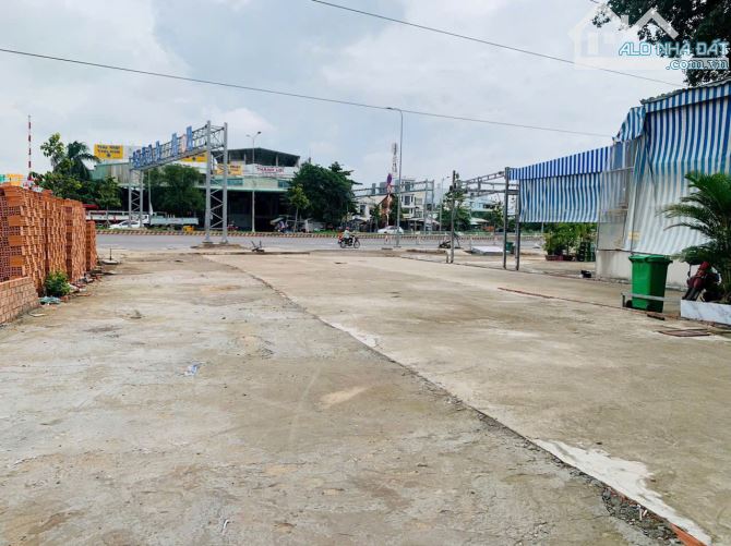 cho thuê đất trống mặt tiền Nguyễn Văn Linh 360m2 thổ cư giá 27 tr/ tháng